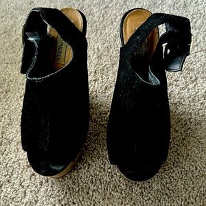 Steve Madden| Women Black Wedges| Size 7